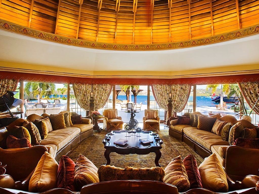 Френско вдъхновение в огромните резиденции