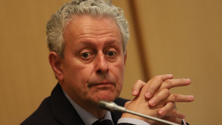 Медията счита за неприемливо и неуважително поведението на бившия външен министър