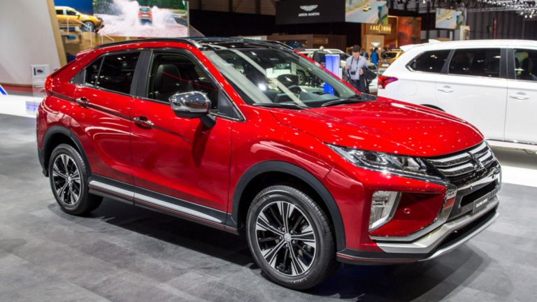 Mitsubishi Eclipse Cross 
Класическото Mitsubishi Eclipse се появява не веднъж и два пъти в поредицата "Бързи и яростни" като олицетворение на спортния дизайн, скоростта и мощността. 
Но компанията се опитва да се пригоди към вкусовете на масите, които все повече залитат към кросоувъри и SUV, и създава Eclipse Cross – автомобил, който нагледно ни показва, че някои неща е по-добре да не се променят.