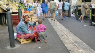 "Пашата", описван като "безмилостен ръководител на групировката", вече е задържан по подобни обвинения в Германия, Гърция, Швейцария и Италия.