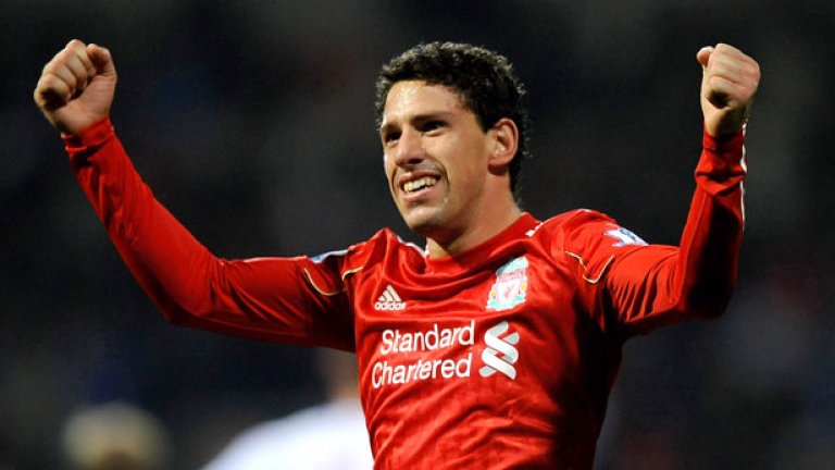 Макси Родригес, 36 г.
От Нюелс олд Бойс в Пенярол
Над 10 години в националния отбор на Аржентина и кариера в отбори като Атлетико Мадрид и Ливърпул.