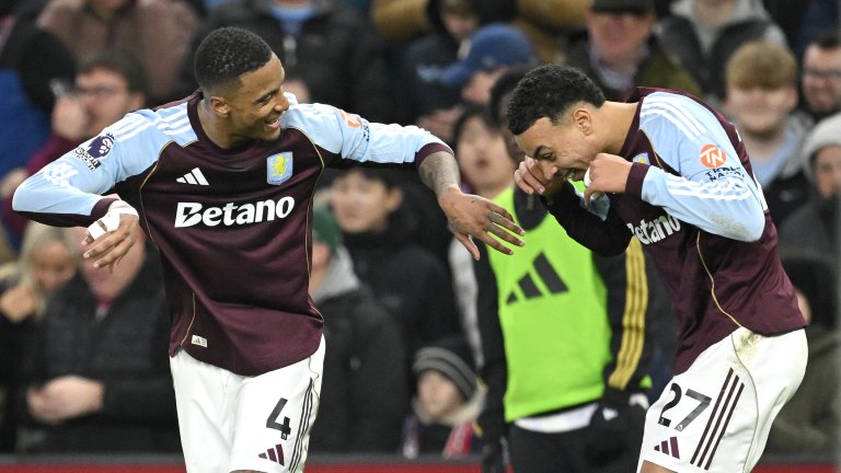 Юнайтед беше победен на "Вила Парк", загуби и лидера си