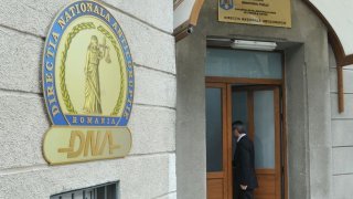 România-în-presa-străină.-Sediul-DNA-din-Bucureşti-arată-ca-platoul-de-filmare-a-unei-telenovele-640x360