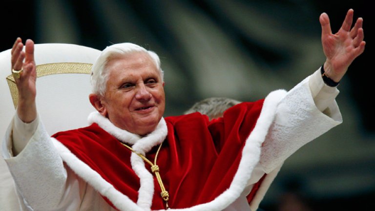 Папа Бенедикт XVI запазва мълчание по случая, определен като една от най-страшните кризи в католическата църква в Германия