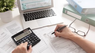 От НАП приканват длъжниците доброволно да платят данъчните ставки