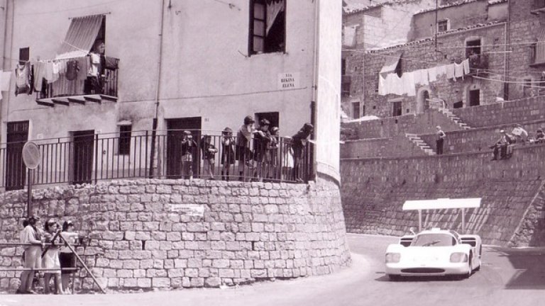 До момента, в който полицията не затваря трасето по време на последното състезание завинаги, "Тарга Флорио" е емблема на автомобилния спорт.