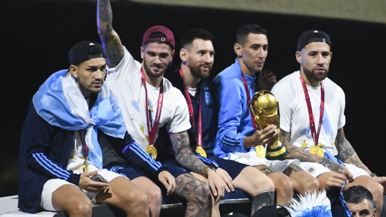 Полицията прекрати шампионския парад на аржентинците (видео)