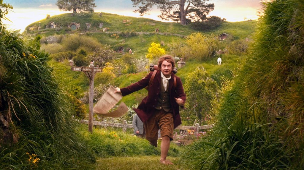 the-hobbit-lit-check-klassen-tease_xeytq6