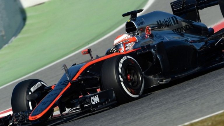 Дженсън Бътън успя да изкара едва 21 обиколки с новия McLaren-Honda MP4-30