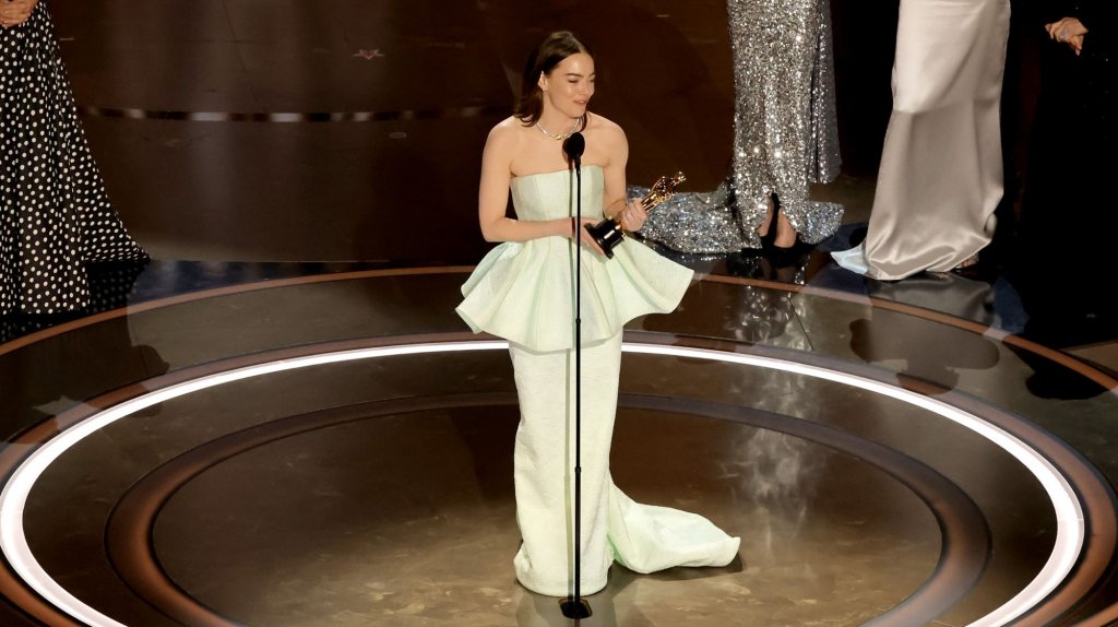 Голият Джон Сина и още няколко разсънващи момента на наградите “Оскар”