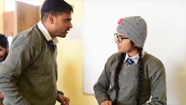 9. Amit Bhadana - "Behan Bhai Ki School Life"
И като сме почнали с неразбираемите клипове – осми по популярност е комедиен клип от Индия. Което е нормално – там зрители колкото искаш. Стига да има интернет... Самият Амит Бадана е най-популярният създател на YouTube съдържание в страната, но това няма да ви помогне да разберете клипа му или да се забавлявате.