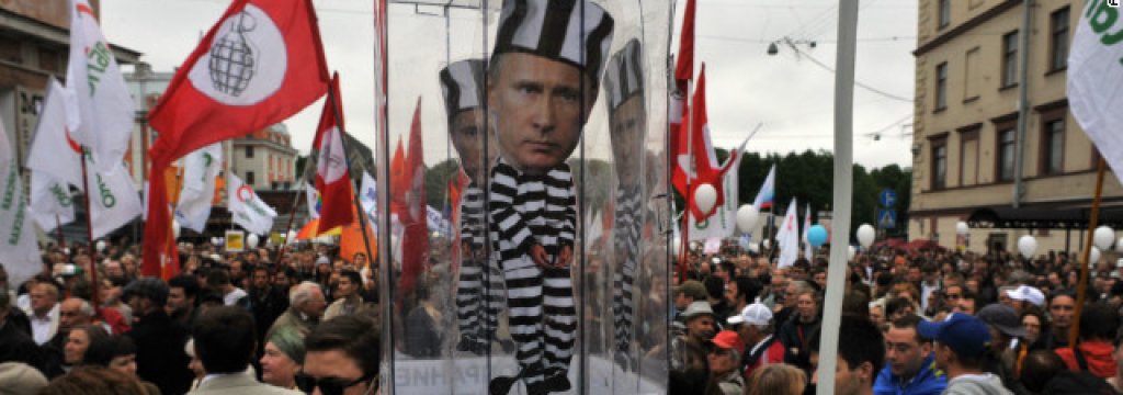 120612025350-vladimir-putin-protest-russia-horizontal-gallery