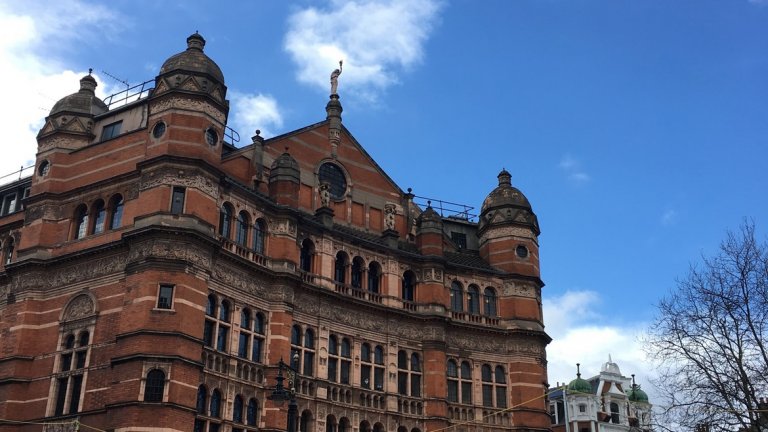 "Хари Потър и прокълнатото дете" в театър на Кеймбридж Съркъс