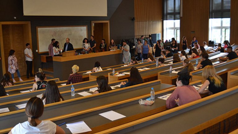 1423 студенти се явиха на изпита по Български език и литература в СУ