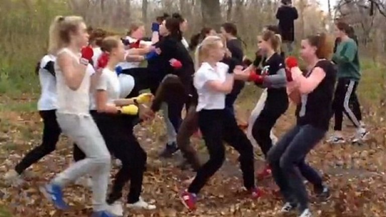 Забравете мъжете! Страховити руски фенки ще леят кръв на Мондиал 2018