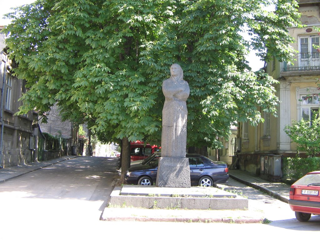 Rousse-Baba-Tonka-monument