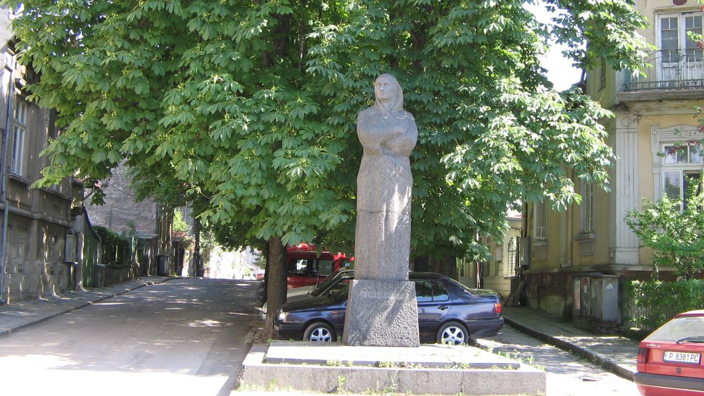 Rousse-Baba-Tonka-monument