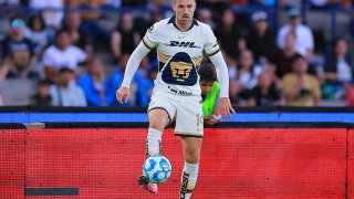 Аарън Рамзи дебютира за новия си отбор (видео)