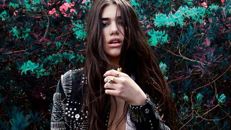 2. Дуа Липа - едноименният й албум попадна в Топ 5 за 2018 наред с Дрейк и Ед Шийрън