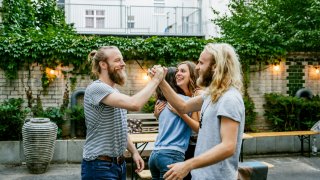 "Всички хипстери отричат, че са хипстери или твърдят, че са куул отпреди да е станало куул да си куул. Или твърдят, че хипстерията е мъртва и вече по света няма такова нещо от поне 5 години."