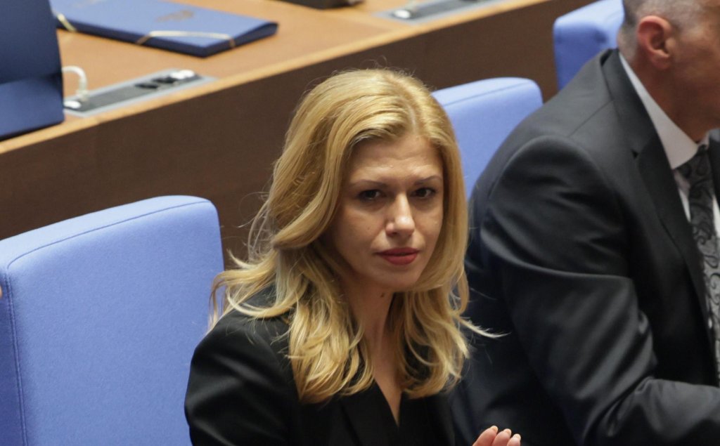 Михаела Доцова е новият председател на Народното събрание