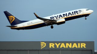 Ryanair posts rise in profits