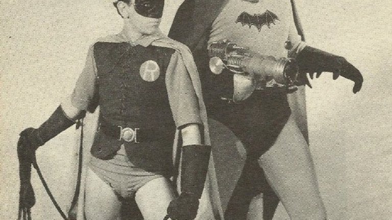 Люис Уилсън и Дъглас Крофт като Батман и Робин в сериала "Батман" (1943)