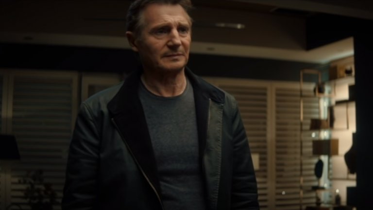 Blacklight
Премиера: 25 февруари
Лиъм Нийсън влиза в ролята на оперативния агент Травис Блок, работещ по различни тайни мисии за правителството. Блок не отказва задача, независимо колко кървава и опасна е тя, докато не научава, че ФБР и неговият шеф Гейбриъл Робинсън (Ейдън Куин) развиват програма, насочена срещу обикновените граждани.
Блок решава да се свърже с журналист и да разкаже всичко, което знае, като в същото време се опитва защити семейството си от отмъщението на ФБР.