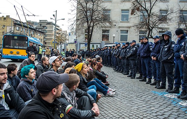 Хубава си, моя горо по "Дондуков"