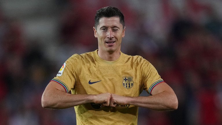 Фамозен Левандовски измъкна Барса в трудно гостуване