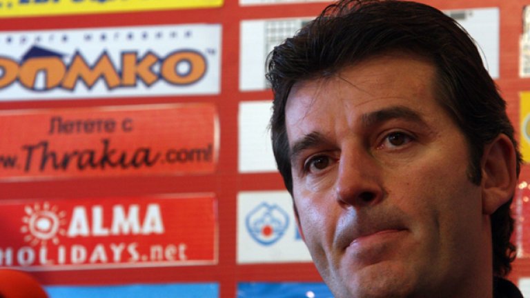 Спортният директор Емил Костадинов обаче обяви, че ЦСКА ще направи още един опит да привлече Галин Иванов