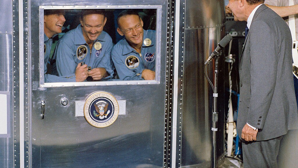 President_Nixon_welcomes_the_Apollo_11_astronauts_aboard_the_U.S.S._Hornet