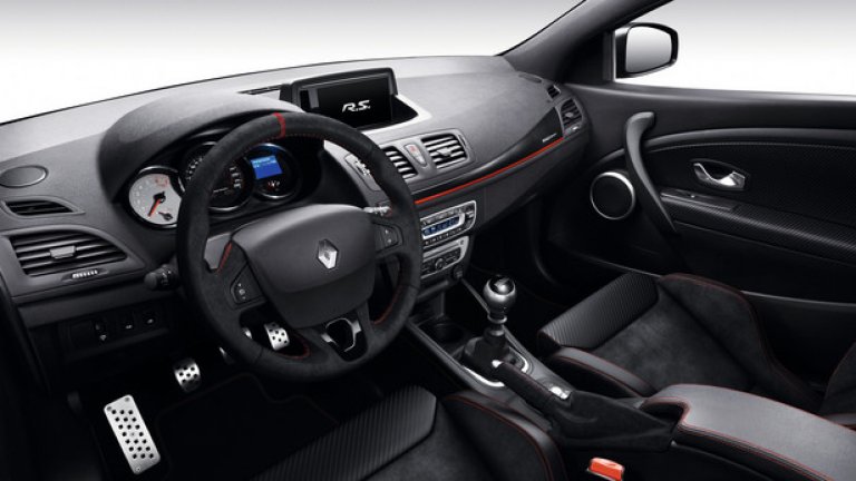 Сега Megane RS предлага спортен и удобен интериор