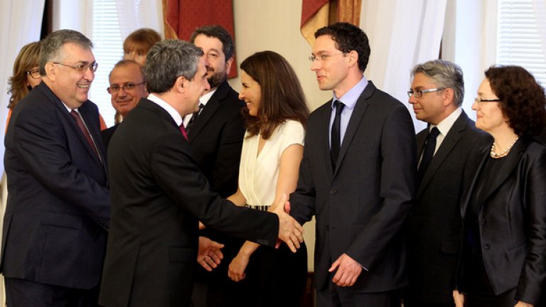 Съставът на новото служебно правителство беше представен във вторник от президента Росен Плевнелиев.