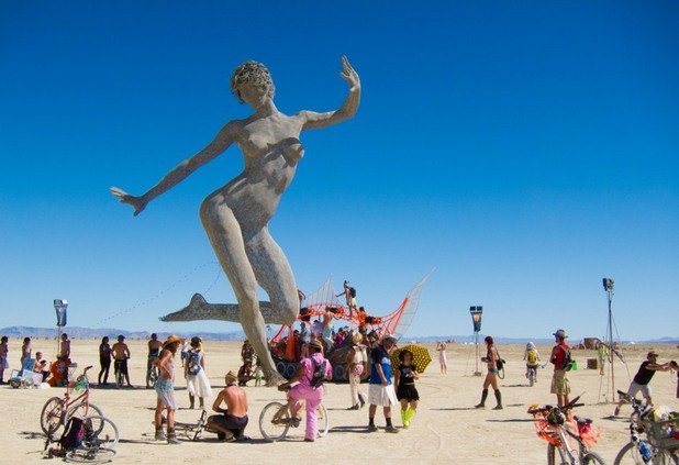 Горящият човек (Burning Man) е фестивал, който се провежда всяка година в пустинята Невада