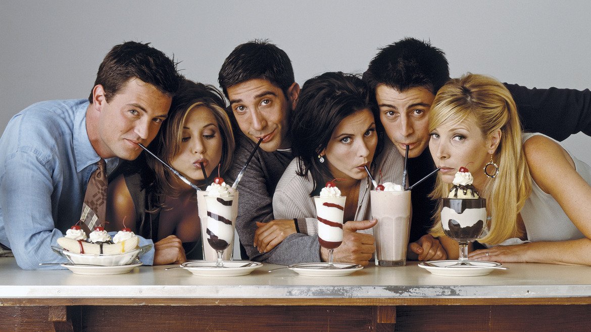 10. Friends (1994-2004) 

Лебланк не е само Джоуи, но няма как да не споменем най-големия му хит. "Приятели" се задържа на екран за цели 10 сезона и 236 епизода, повечето от които доста добри. Минимален е шансът да не сте попадали на поне един от тях, но все пак поясняваме, че в сериала се разказва за шестима приятели с различни странности, професии и интереси, които се борят с живота на възрастните - опитите да плащаш наема си, да градиш кариера, да имаш успешна връзка, а някой ден - и семейство. Всичко това е разказано с много забавни ситуации, в които основна роля често има Джоуи Трибиани - чаровен актьор от италиански произход, който има повече успех с жените, отколкото с актьорския занаят или мисленето. За тази си роля Лебланк е номиниран два пъти за награда "Златен глобус" и три пъти за "Еми".