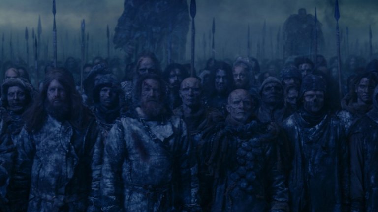 "Дългата нощ" 
Тайнственият сериал от света на "Игра на тронове", който трябваше да ни върне векове преди историята в хитовото шоу. Самият Джордж Мартин се беше захванал с продукцията и дори той лансира това име (за което от HBO го скастриха), но в крайна сметка се оказа, че проектът няма да види бял свят. Сериалът трябваше да разказва повече за историята на белите бродници и войната им срещу първите хора и Чедата на гората. Там можеха да се появят загатнатите в книгите и сериалите митове и митични герои като Азор Ахай и Брандан Строителя. Очевидно реализацията на проекта толкова не е харесала на HBO, че компанията е предпочела да го изостави изцяло и да продължи напред към друго шоу, посветено на историята на дома Таргариен и най-голямата гражданска война във Вестерос.