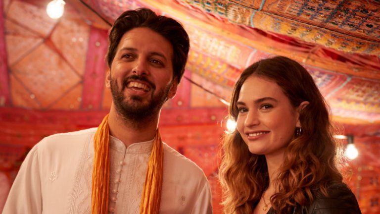 "Какво общо тук има любовта?"
Обръщайки клишетата на романтичната комедия, британският режисьор Шехар Капур събира двамата си главни герои на снимачната площадка. Зоуи (Лили Джеймс) е кино режисьор, която проявява неистов интерес към уредения брак на съседа си Казим (Шазад Латиф).
Казим е лекар, израснал е в Лондон също като Зоуи, но само за да угоди на родителите си, той се съгласява на уреден брак с мюсюлманка, която никога не е срещал лично. Любопитна към това сляпо спазване на традициите, Зоуи инициира снимки на документален филм за брака на Казим, следвайки го до родния му Пакистан.