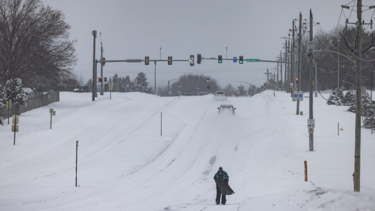 Страховита зима в САЩ - арктически студ до минус 45 и транспортен хаос (СНИМКИ)