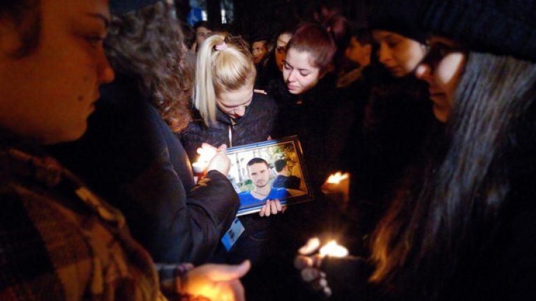 Днес излиза съдебно-медицинската експертиза, която трябва да изясни причината за смъртта на 18-годишния Тодор Йорданов