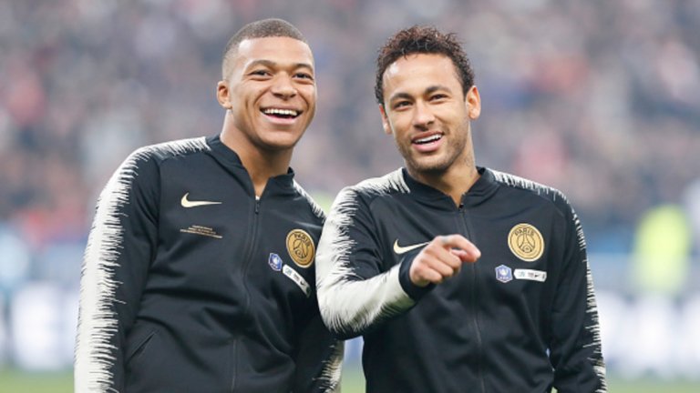 Мбапе и Неймар са съотборници в ПСЖ.