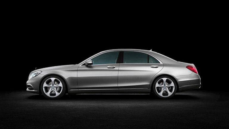 Новата S-класа на Mercedes вече направи световната си премиера