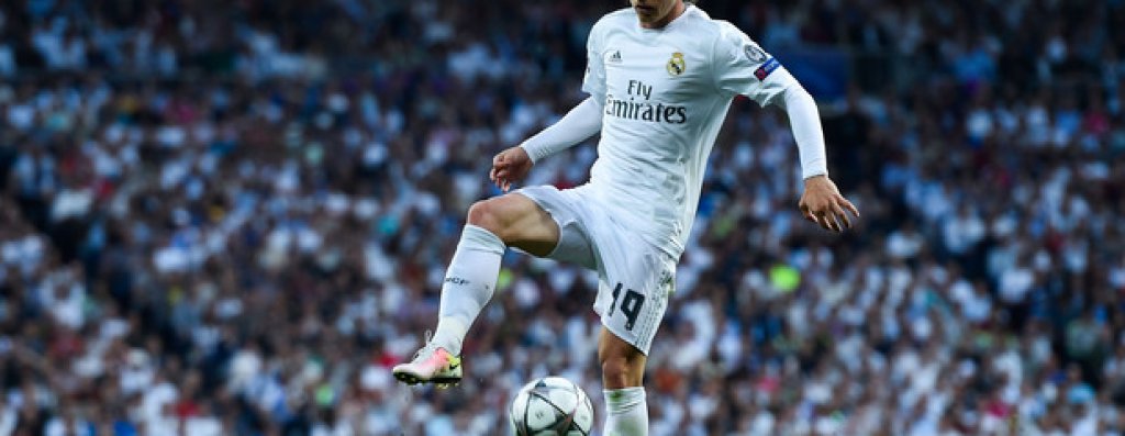 Полузащитник: Лука Модрич (Реал Мадрид)
С кадифено докосване, Модрич е човекът, който да оперира зад нападателите.