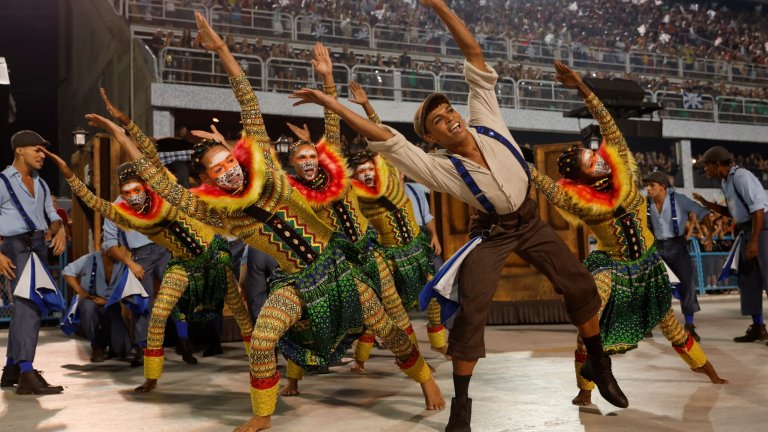 Карнавалът започна - Рио де Жанейро се отдава на парти и самба (снимки)