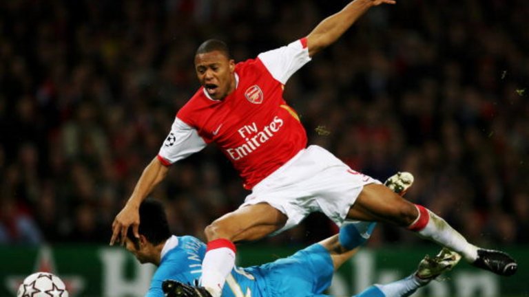 Хосе Антонио Рейес за Жулио Баптиста
Отбори: Реал Мадрид и Арсенал (лятото на 2006-а)
Сума: размяна под наем
Двойна грешка  -и двата отбора не намериха точните играчи за стила си в лицето на Рейес и на Звяра.