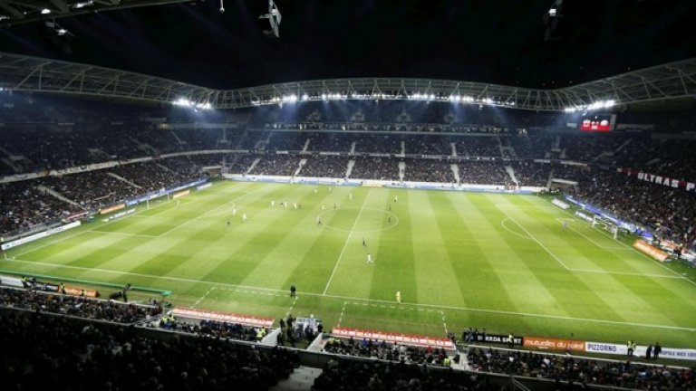 „Алианц Ривиера“ в Ница има капацитет от 35 624 места. Там ще се играят мачовете Полша – С. Ирландия (12 юни), Испания – Турция (17 юни) и Швеция – Белгия (22 юни).