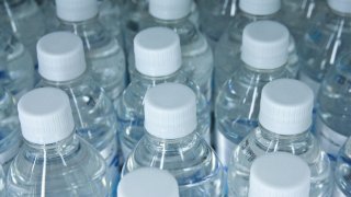 MAIN-vrazkata-mezhdu-plastmasovite-butilki-i-nasheto-zdrave