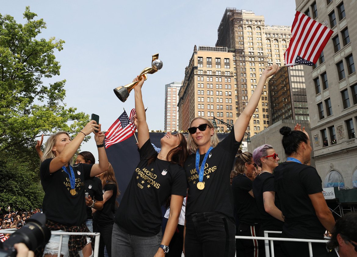 По-рано през деня се проведе парадът в Ню Йорк за спечелената световна титла