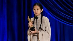 93-тите награди на Академията бяха раздадени на церемония в Лос Анджелис, а "Земя на номади" спечели отличията за най-добър филм и най-добър режисьор (на снимката: режисьорът на филма Клои Жао)