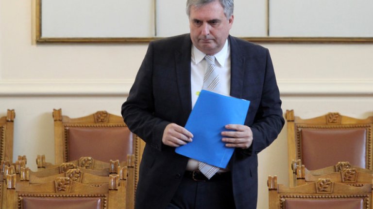 Против промените  бяха от БСП и Патриотичния фронт